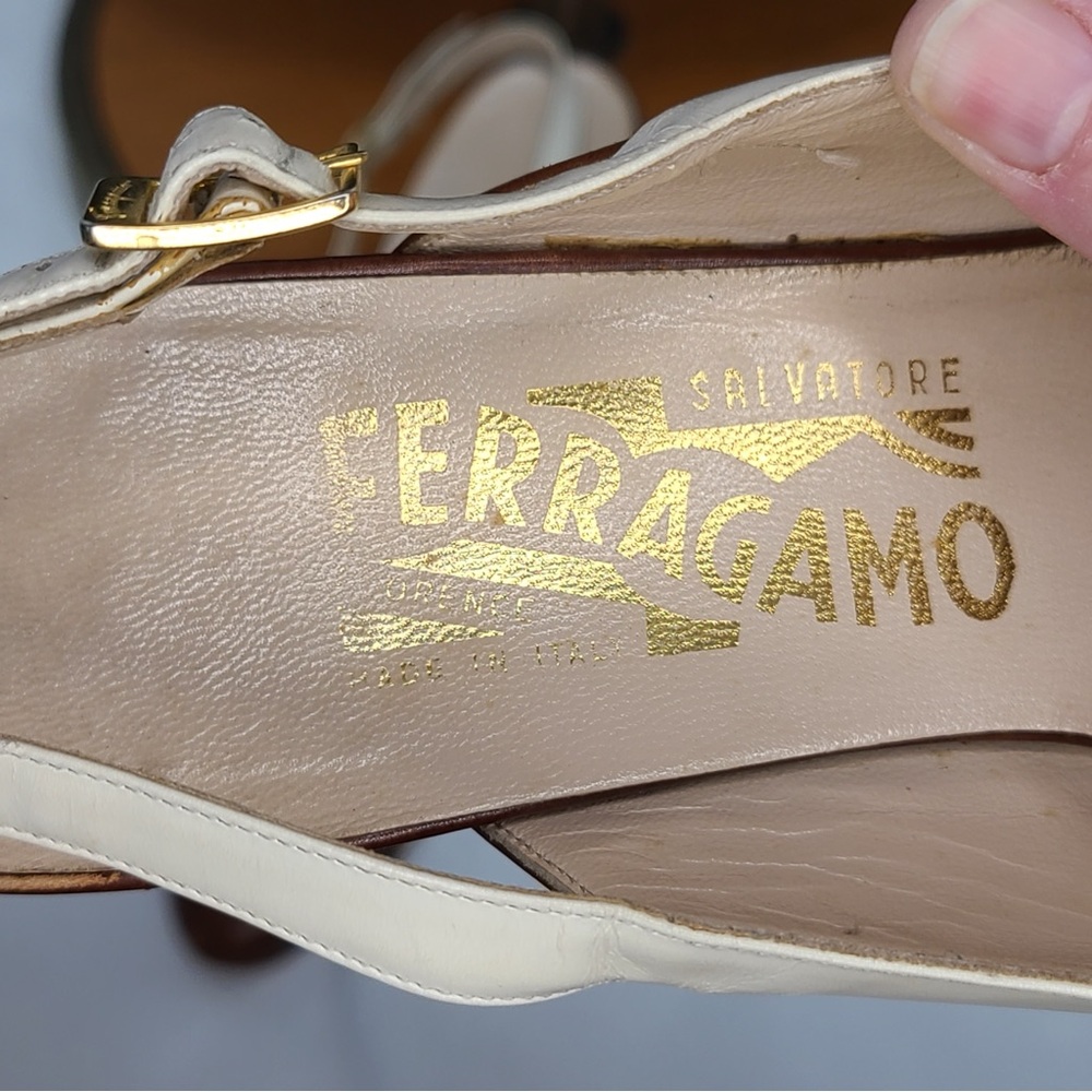Ferragamo 80s Sling back sz 7.5 AA Shoes w Kitten Heel scratch on toe, see pic - Picture 2 of 9